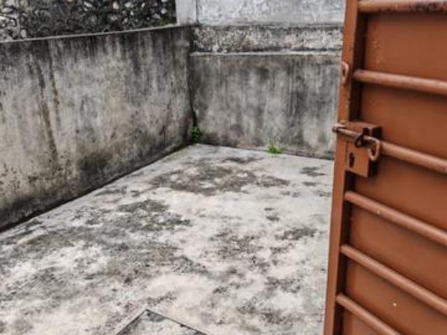 Taman Puhcak Jalil Seri Kembangan PUJ 5 2 stys link house for rent