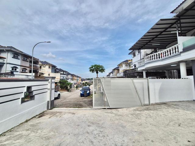 Taman Pulai Utama 25 Storey Terrace House Corner Lot 5bed Renovate JB