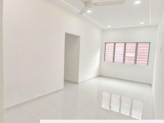 Taman Pulai Utama Flat