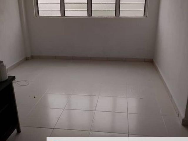 Taman Pulai Utama Flat