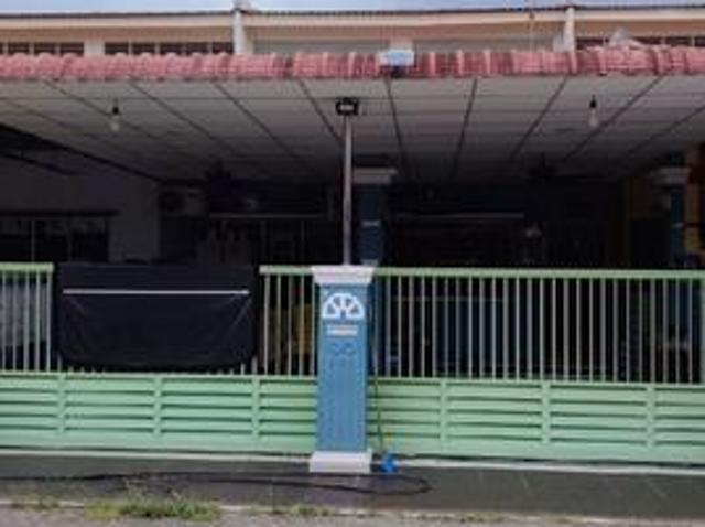 taman putera indah tongkang pecah