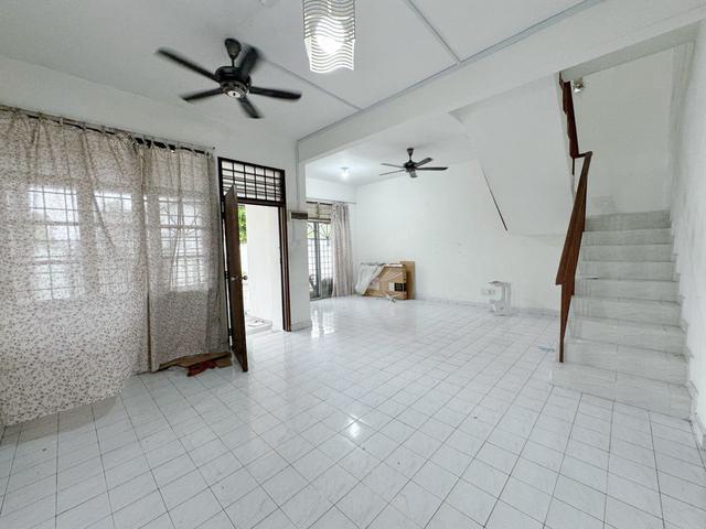 Taman Puteri Wangsa Double Storey Terrace House 4bed Ulu Tiram Johor