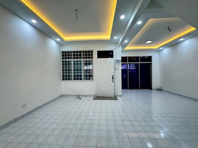 Taman Puteri Wangsa Double Storey Terrace House 4bed Ulu Tiram Johor