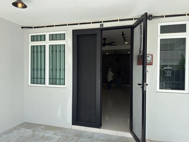 TAMAN PUTERIMAS KLUANG 3R2B Below Market Renovated