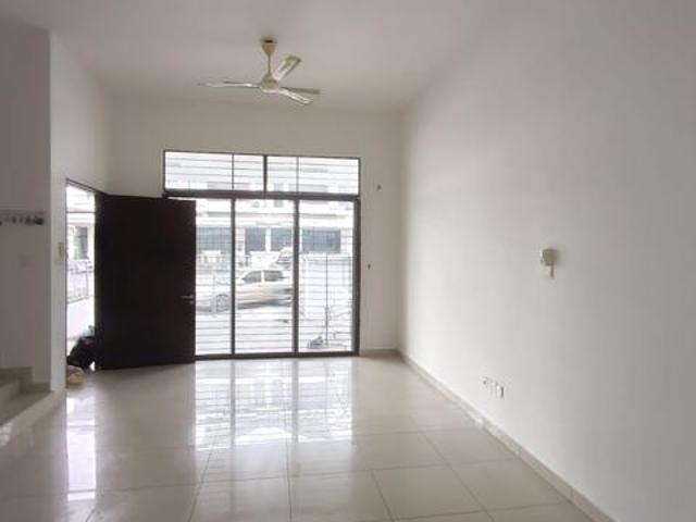Taman Putra Impiana Puchong 2629sqft 25Storey Terraced House