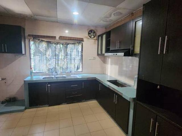 Taman Putra Prima Puchong 1600sqft 2Storey House Puchong Selangor