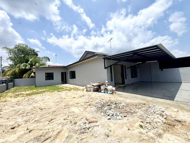 Taman Putri 1Sty Corner 2940sqft Fully Renovated Extended
