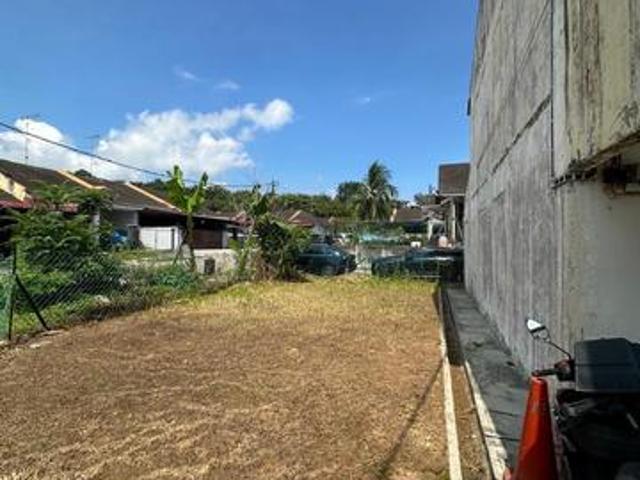 Taman Putri Kulai Corner Lot For Sale