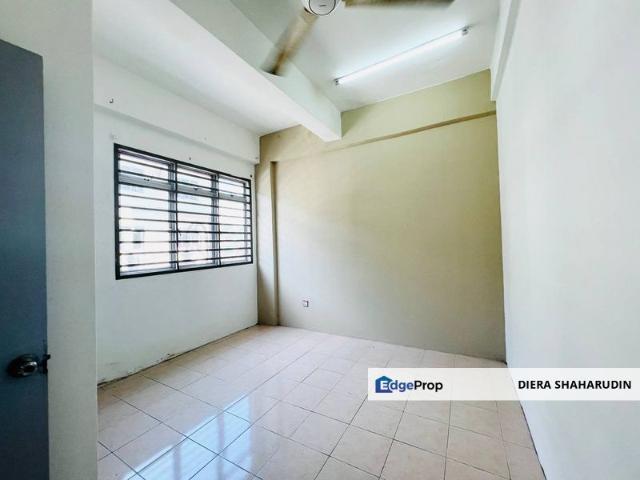 Taman Putri Kulai Flat
