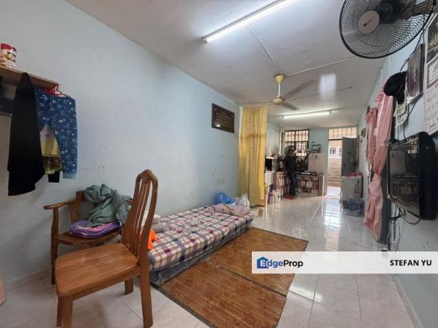 Taman Putri Kulai Flat