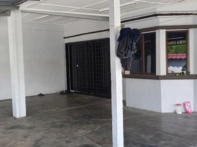 Taman Putri Kulai single storey Corner