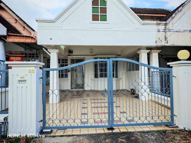 Taman Rinting Single Storey House For Rent