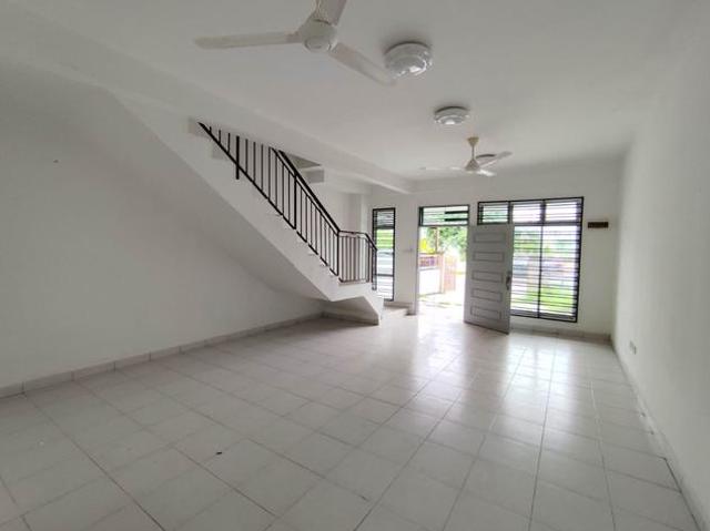 Taman Scientex Double Storey Terrace House 4bed Senai Johor