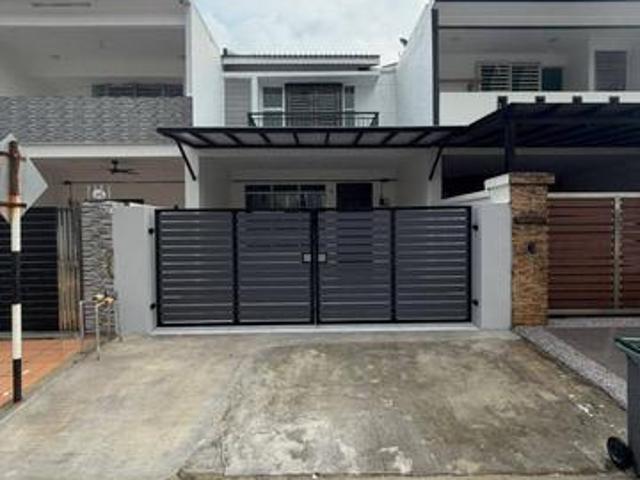 Taman Scientex Double Storey Terrace House 4bed Senai Johor