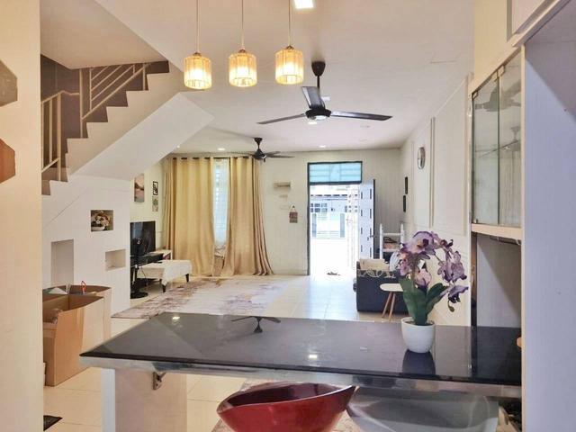TAMAN SCIENTEX JAYA SENAI 25 Storey Terrace RUMAH CANTIK
