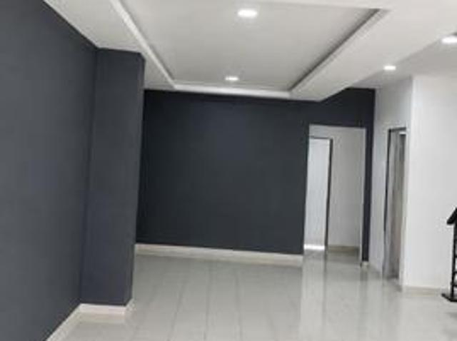 TAMAN SCIENTEX KELAPA SAWIT KULAI 2 Storey Renovated Unit