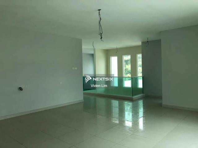 Taman Scientex Kulai Townhouse RMMJ️【3房2厕】Land Area 1011.44sqft 现代风格 Plaster Ceiling、Kitchen Table Top 连 Bottom Cabinet 屋况干净整洁 保养良好，买来即可入住 Selling Price RM319K