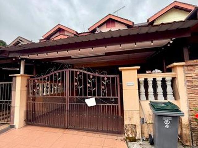Taman Scientex Pasir Gudang Double Storey 4 Bedroom Renovated