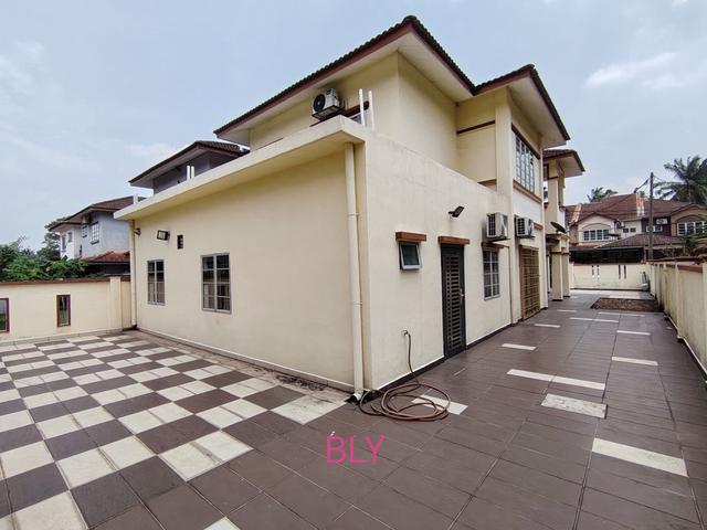Taman Saga Klang Double Storey SemiD House For Rent Tabletop Aicond