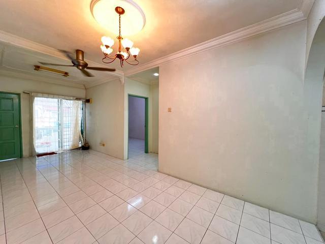 Taman Saga Townhouse 1st floor for Sale