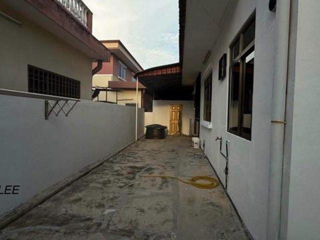 Taman Saga 2 Klang Well Maintained Double Storey Semi D For Sale
