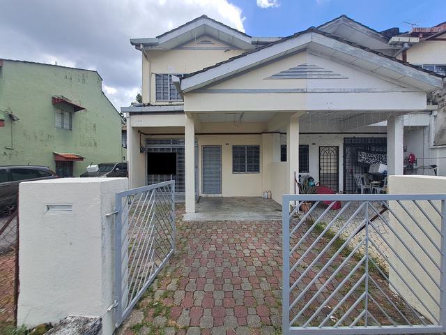 Taman Saga 2 sty Terrace House Ampang KL near Saga Hill