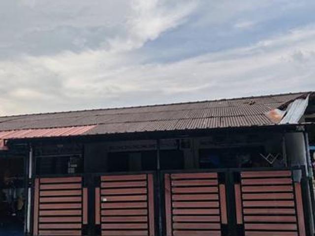 TAMAN SALADFull LOAN AVAILABLE ZERO DOWNPAYMENT FULLY RENOVATED