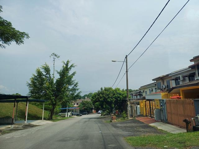 Taman Saujana Puchong