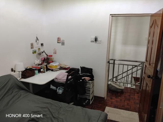 Taman Sg Besi Indah Seri Kembangan Selangor to SALE Corner limited