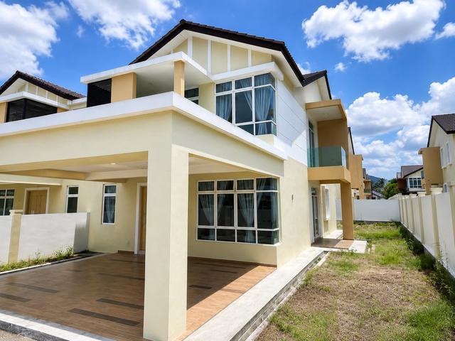 Taman senawang perdana semi D 2 storey for sale