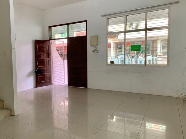 Taman Segar Jaya Gated Guarded 25storey Terrace For Rent