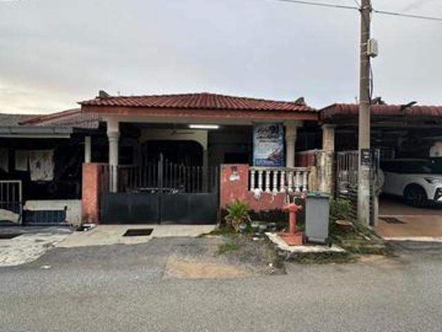 Taman Selaseh Lukut PD Teres Freehold Rezab Melayu Porch Fully Covered
