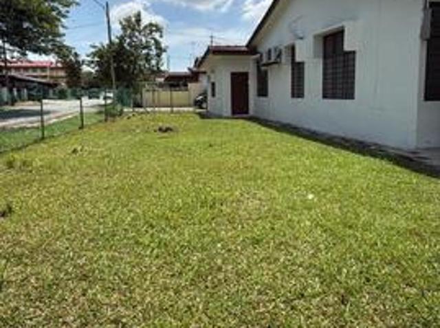 Taman selasih corner house for sale