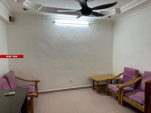 Taman Selatan Jelutong Reno Kitchen Good Condition WORTHBUY