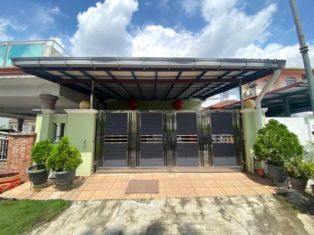 Taman Seremban 3 Double Storey Terrace 20x75 Freehold Near Uitm