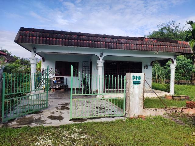 Taman Seri Meru Bungalow House