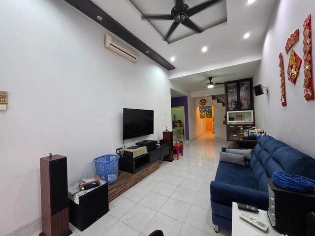 Taman Seri Austin 1 Storey Terrace House Mezzanine Floor Unblock View