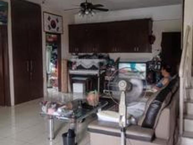 Taman Seri Borneo Apartment Iramanis 3rd floor 3 rooms 2 carpark