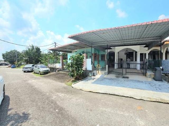 Taman Seri Kelemak Alor Gajah Melaka teres setingkat untuk dijual
