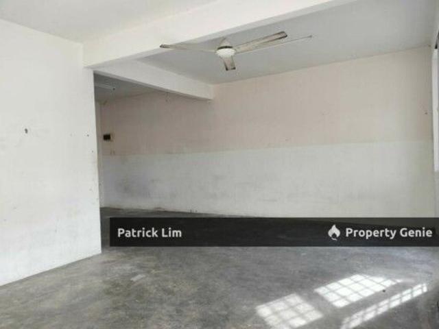 Taman Seri Pelangi Double Storey House For Rent