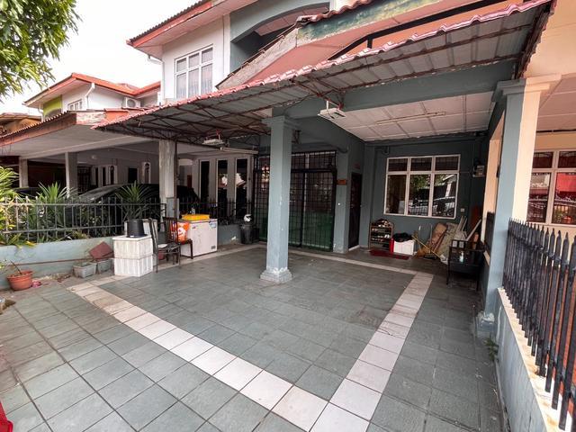 Taman Seroja Berdekatan Kota Warisan dan Putrajaya