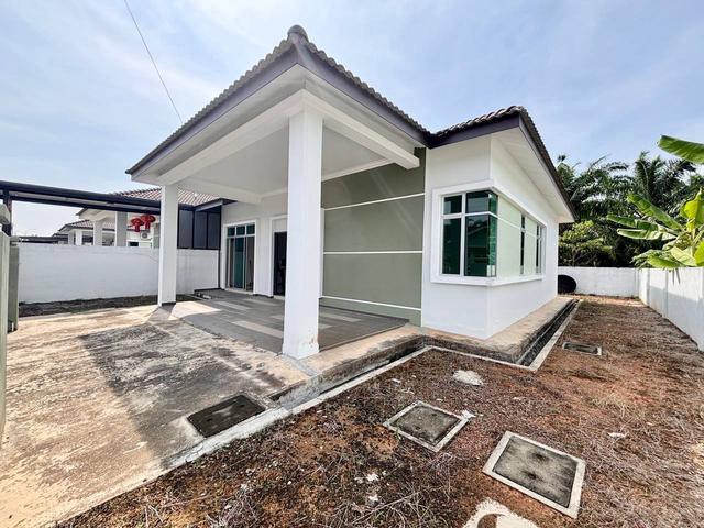 Taman Serom Delima Tangkak Unit Masih Baru 3053 SQFT Full Loan