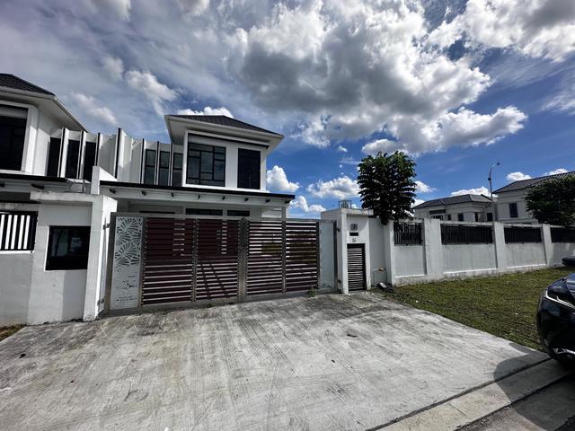 Taman Setia Tropical Double Storey For Rent Nearby Dato Onn Senai