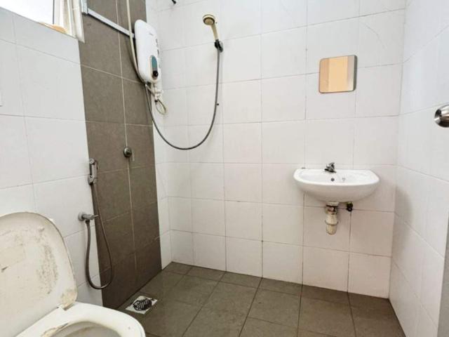 Taman Sri Jaromas Jenjarom Room RentHot Promo1 Month Deposit0 DepositLocation NearbySMK Jenjarom