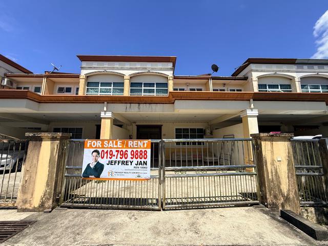 Taman Sri Moyan Double Storey Intermediate House Batu Kawa
