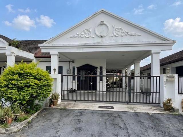 Taman Sri Moyan Single Storey Corner for Sale Well Maintained