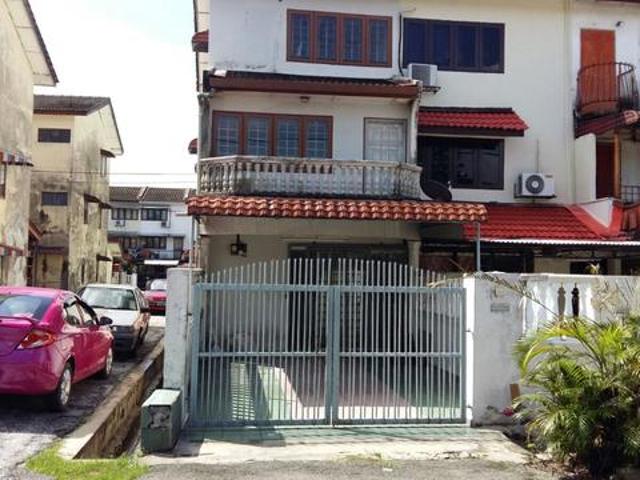Taman Sri Muda 3 Storey Terraced House For Sale