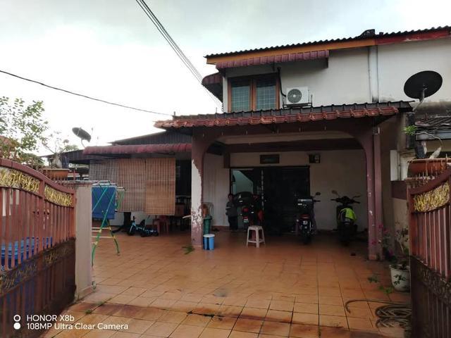 Taman Sri Muda Seksyen 25 Double Storey Corner House For Sale