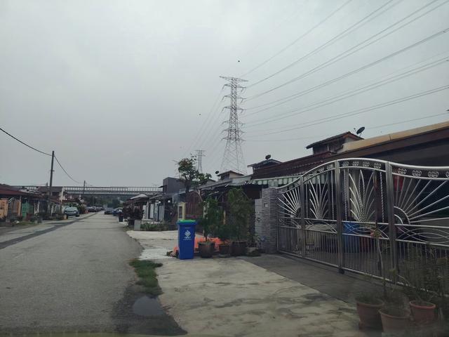 Taman SRI SERDANG Seri Kembangan Near UPM for SALE 20 x 70sqft