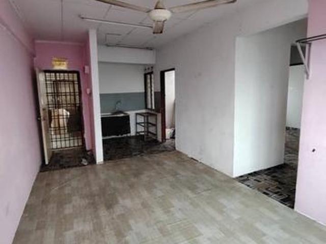 Taman Sri Plentong Level 5 Low Cost Flat For Sales